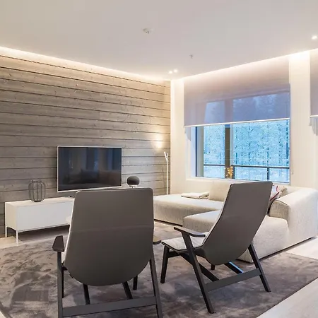 Luxurious And Bright With Sauna And Close To Ski Slopes- If You Want To Book, Please Contact On Wh-ats-app - 0034-635-518-216 !!!! Apartman *